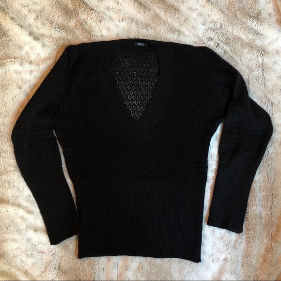 Mango 3/4 Sleeves V-Neck Black Sweater - Picture 4 of 5